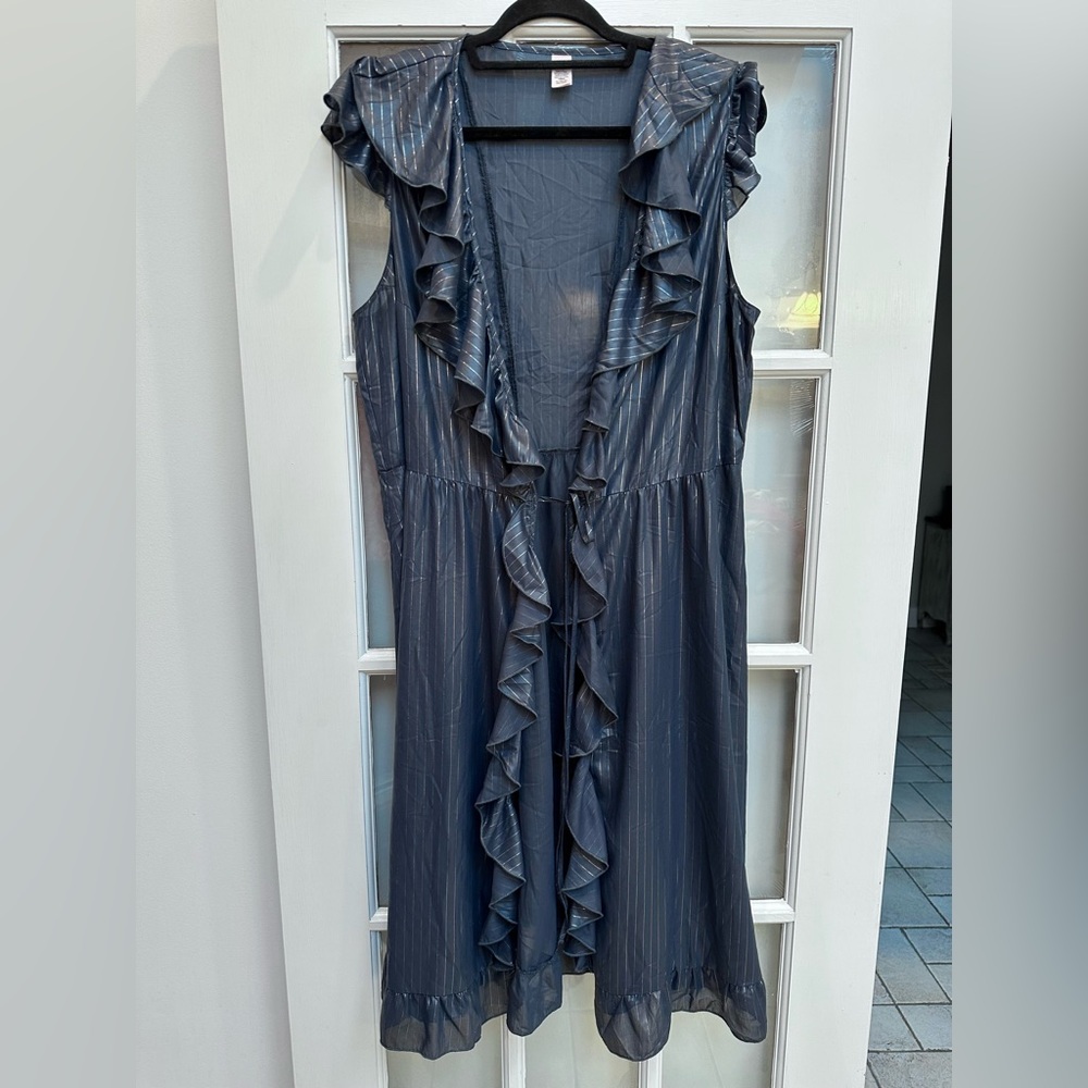 Victoria's Secret Shimmering Slate Blue Striped Ruffle Intimates Robe Size XL - Picture 12 of 13
